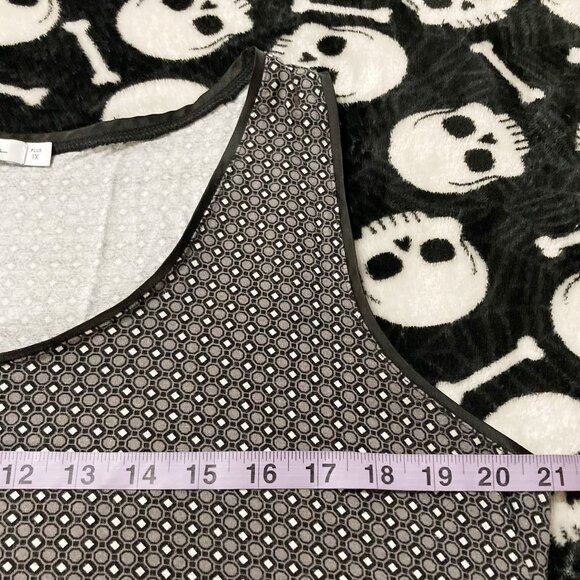 REITMANS Plus-size black grey white geometric print tank top XL 1X XXL 2X shirt - Picture 8 of 15